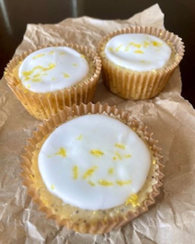 Gluten free dairy free lemon poppyseed muffins