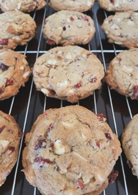 Berry and white chocolate cookies